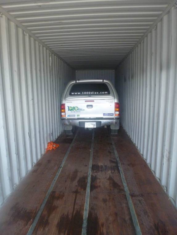 A Fiona em seu contêiner, já em Cartagena, na Colômbia